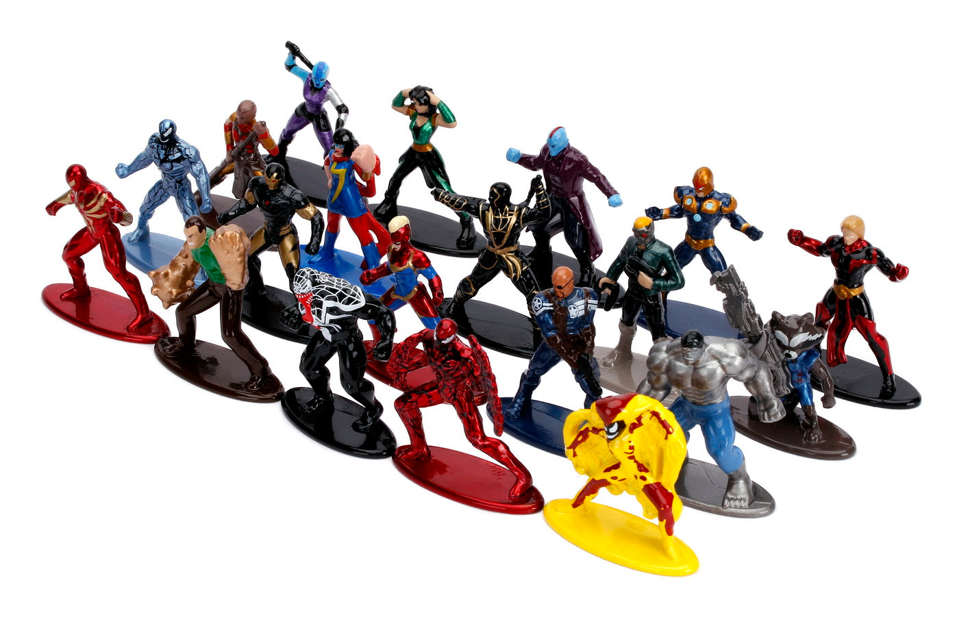 Set 20 de figurine metalice cu eroii marvel si figurina iron man inclusa