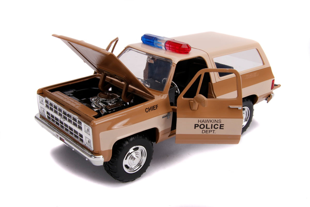 Macheta metalica 1980 chevy police k5 scara 1 la 24