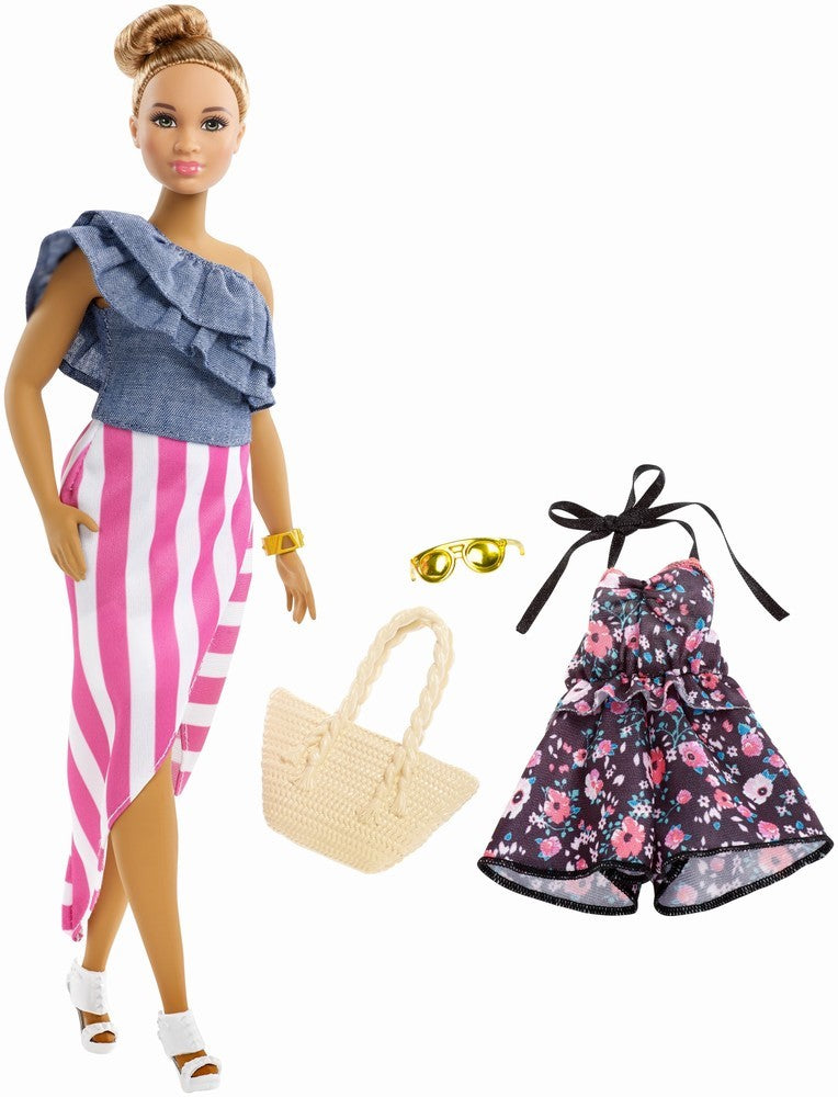 Papusa barbie fashionista cu hainute de schimb