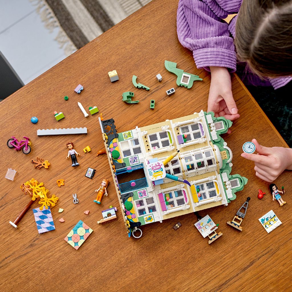 Lego friends scoala de artea a emmei 41711