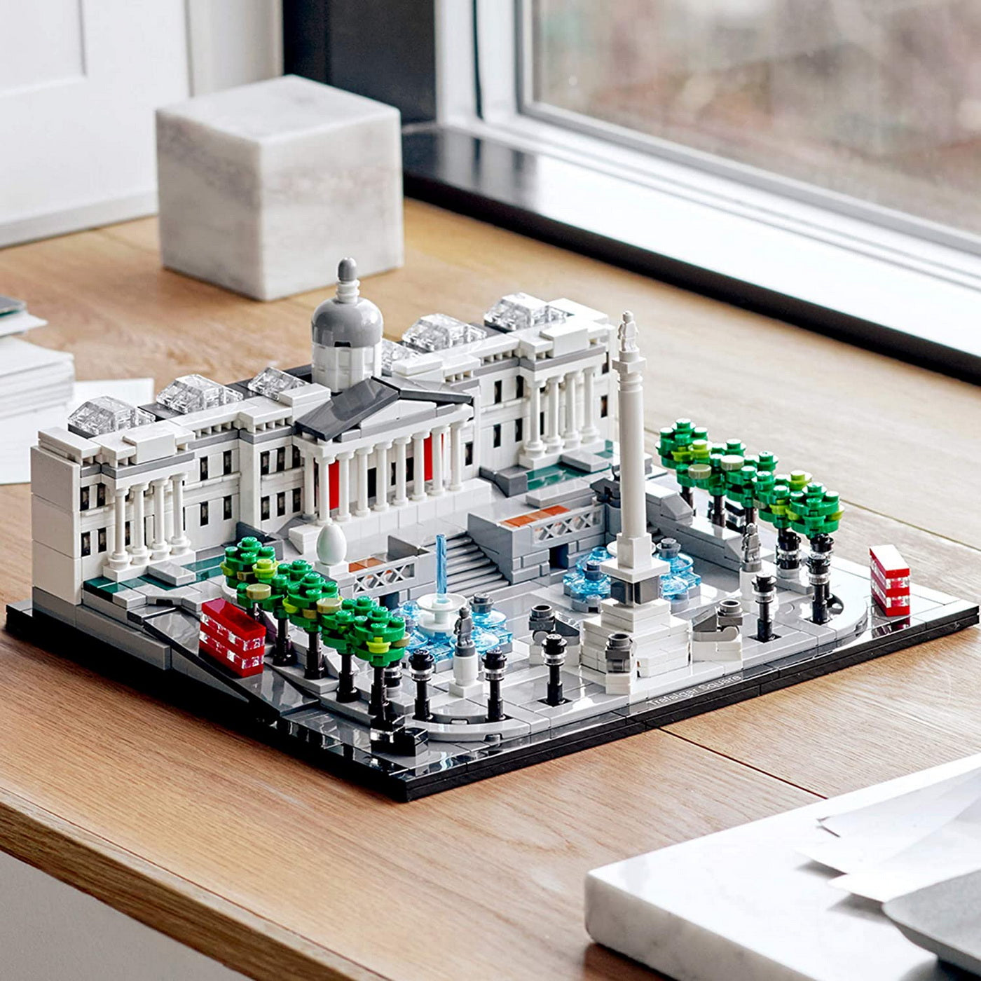 Lego architecture piata trafalgar 21045