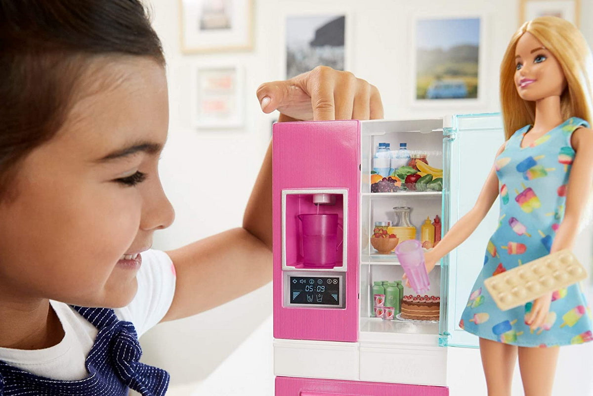 Barbie set mobilier bucatarie cu papusa blonda