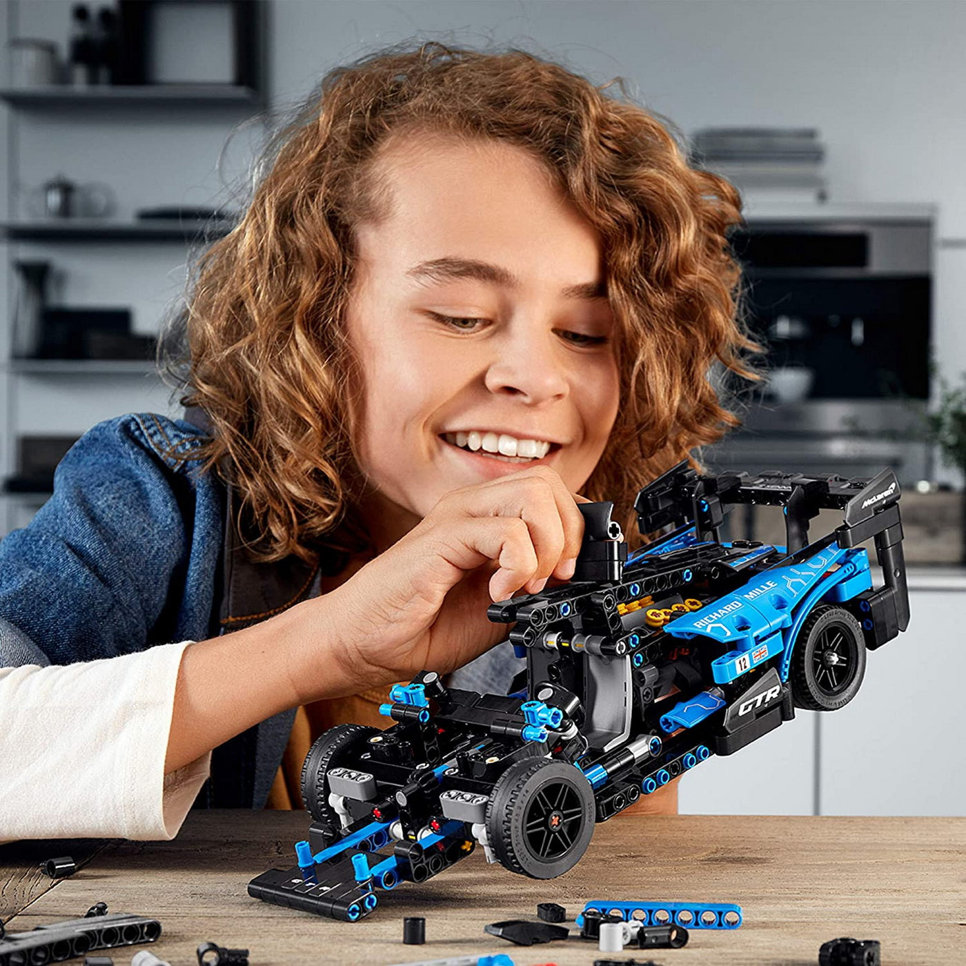 Lego technic mclaren senna gtr 42123