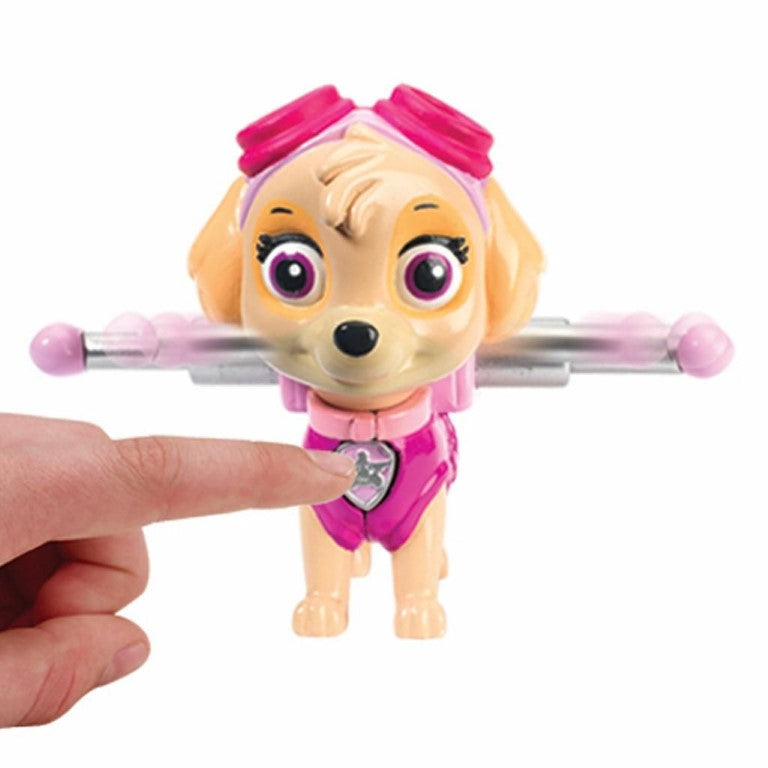 Figurina si insigna paw patrol skye aviatoare