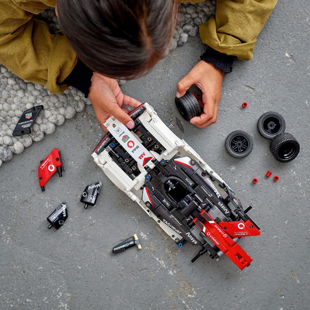 Lego technic formula e porsche 99x 42137