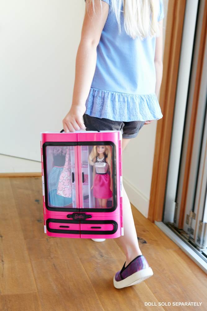 Dressing barbie fashionista