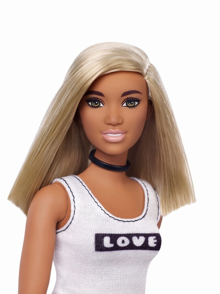 Papusa barbie fashionista cu parul blond