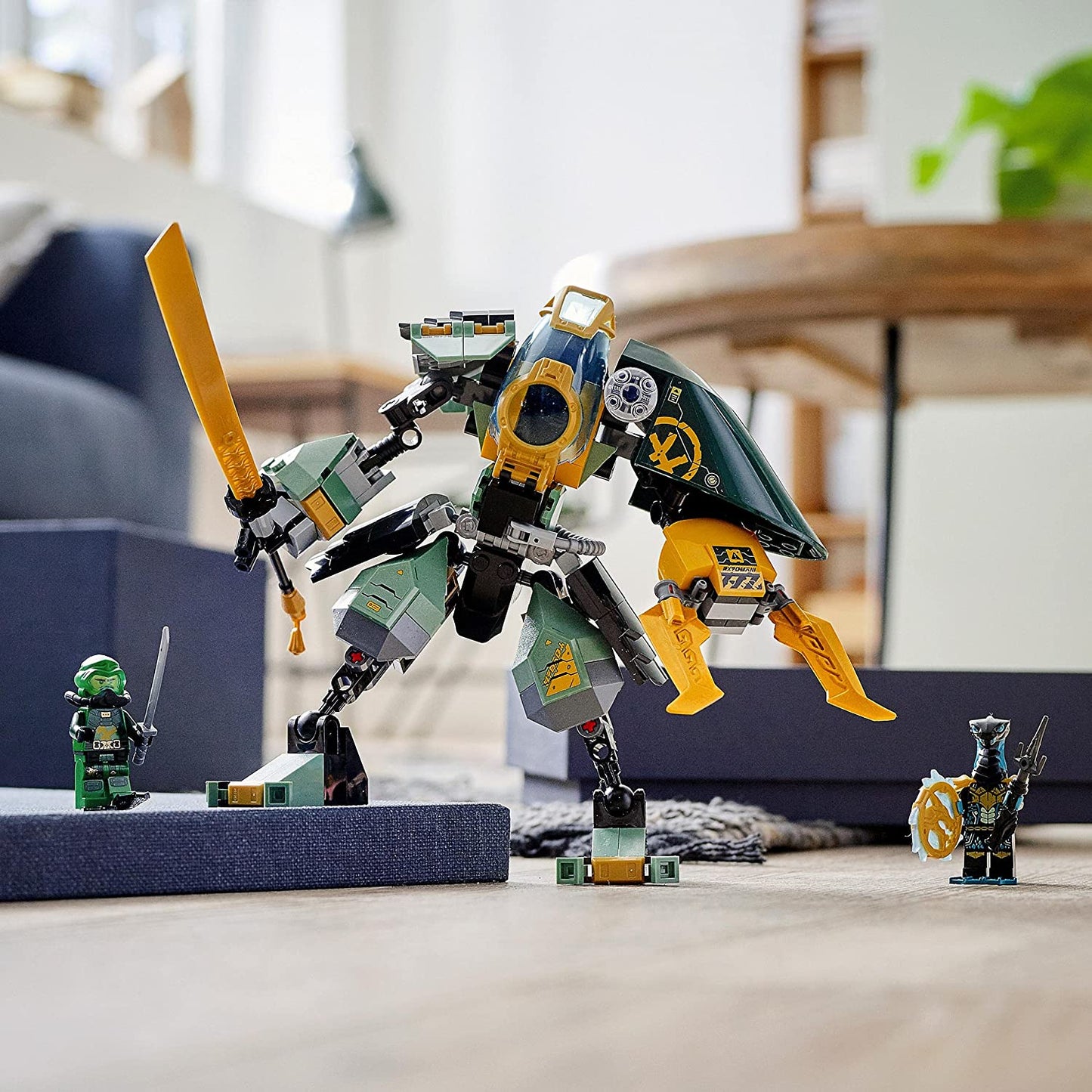 Lego ninjago robotul hidro al lui lloyd 71750