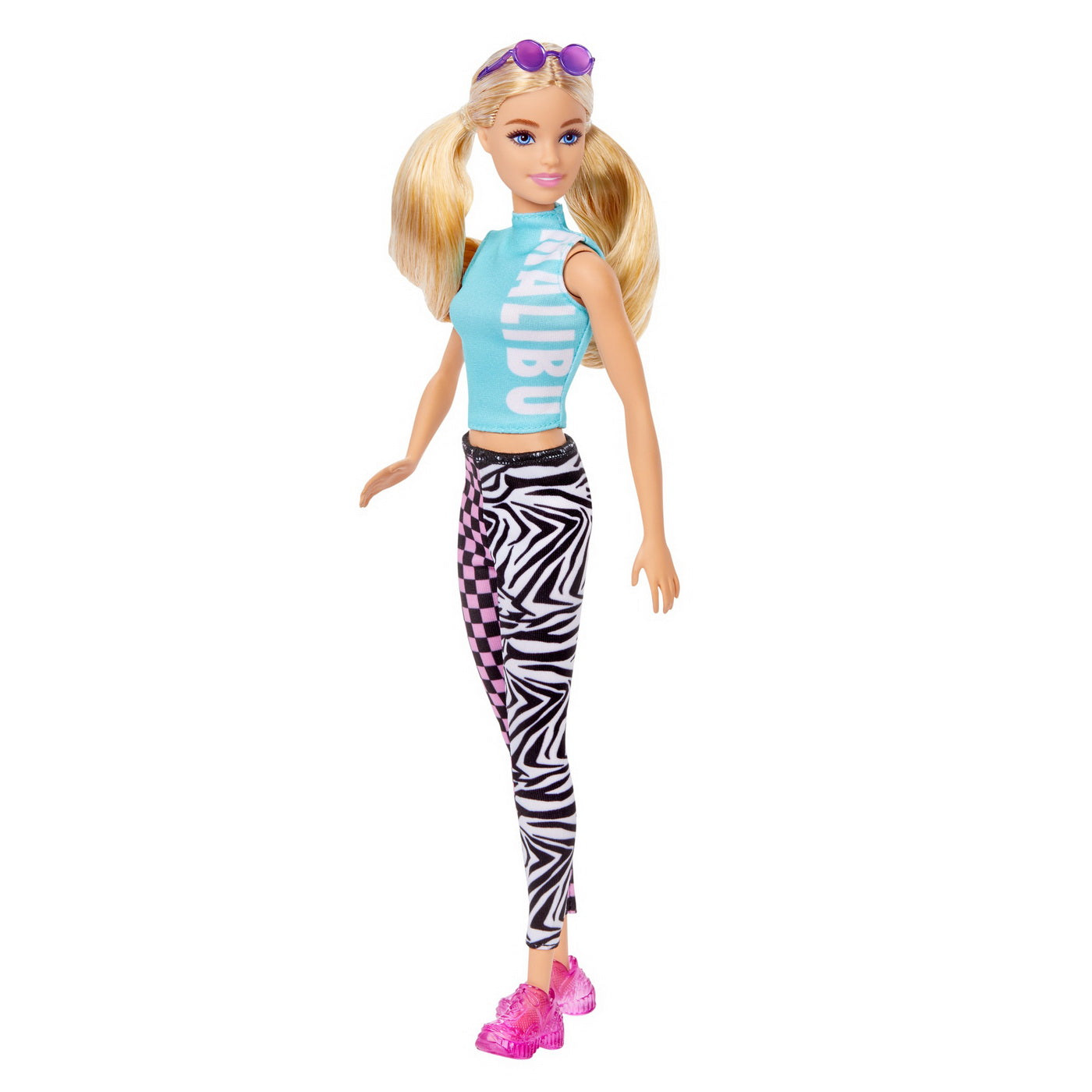 Papusa barbie fashionista blonda cu tinuta sport