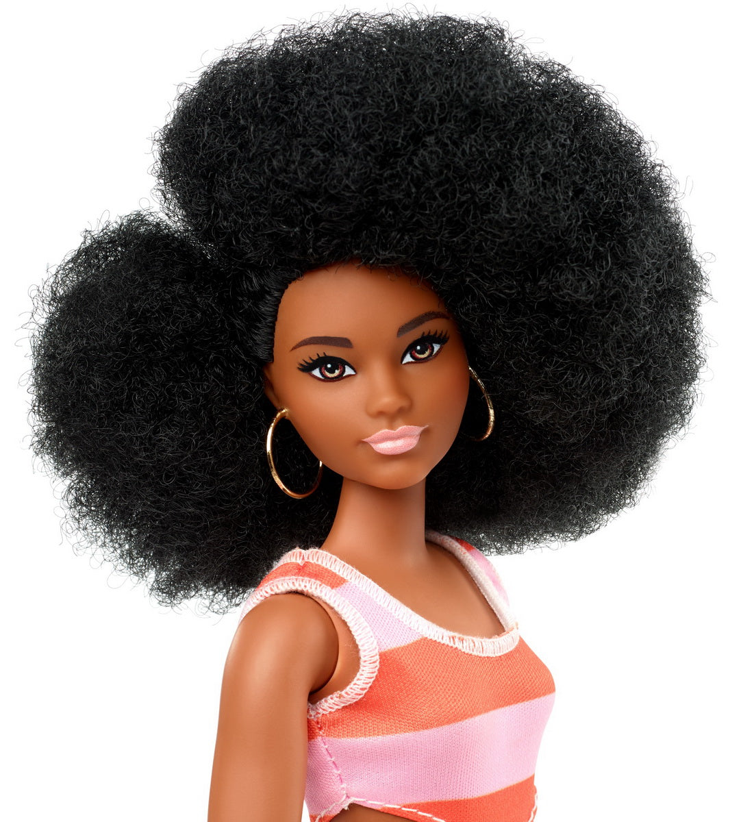 Papusa barbie fashionista afroamericana cu parul cret