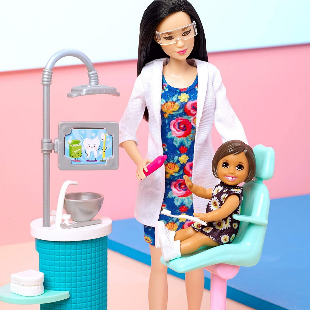 Barbie cariere set mobilier cu papusa doctor stomatolog