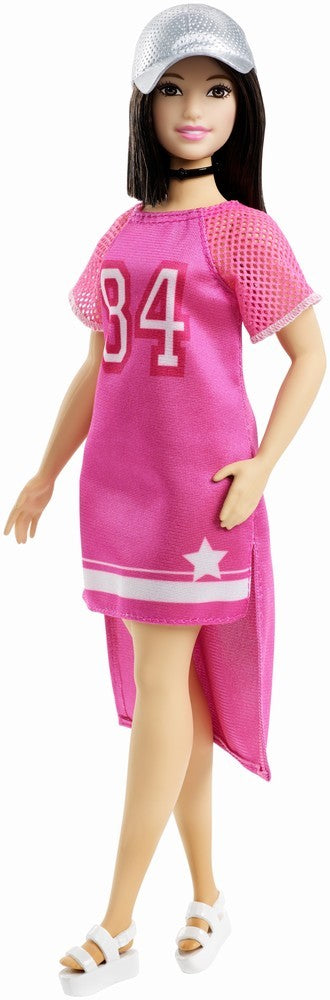 Papusa barbie fashionista cu hainute sport look