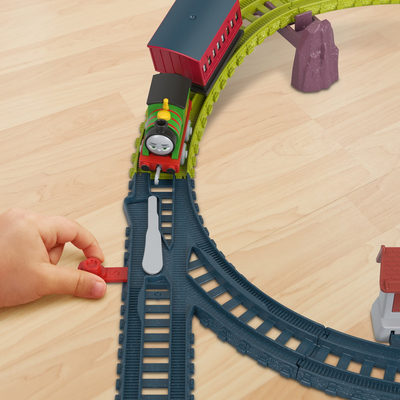 Thomas set de joaca cu locomotiva push along percy si accesorii