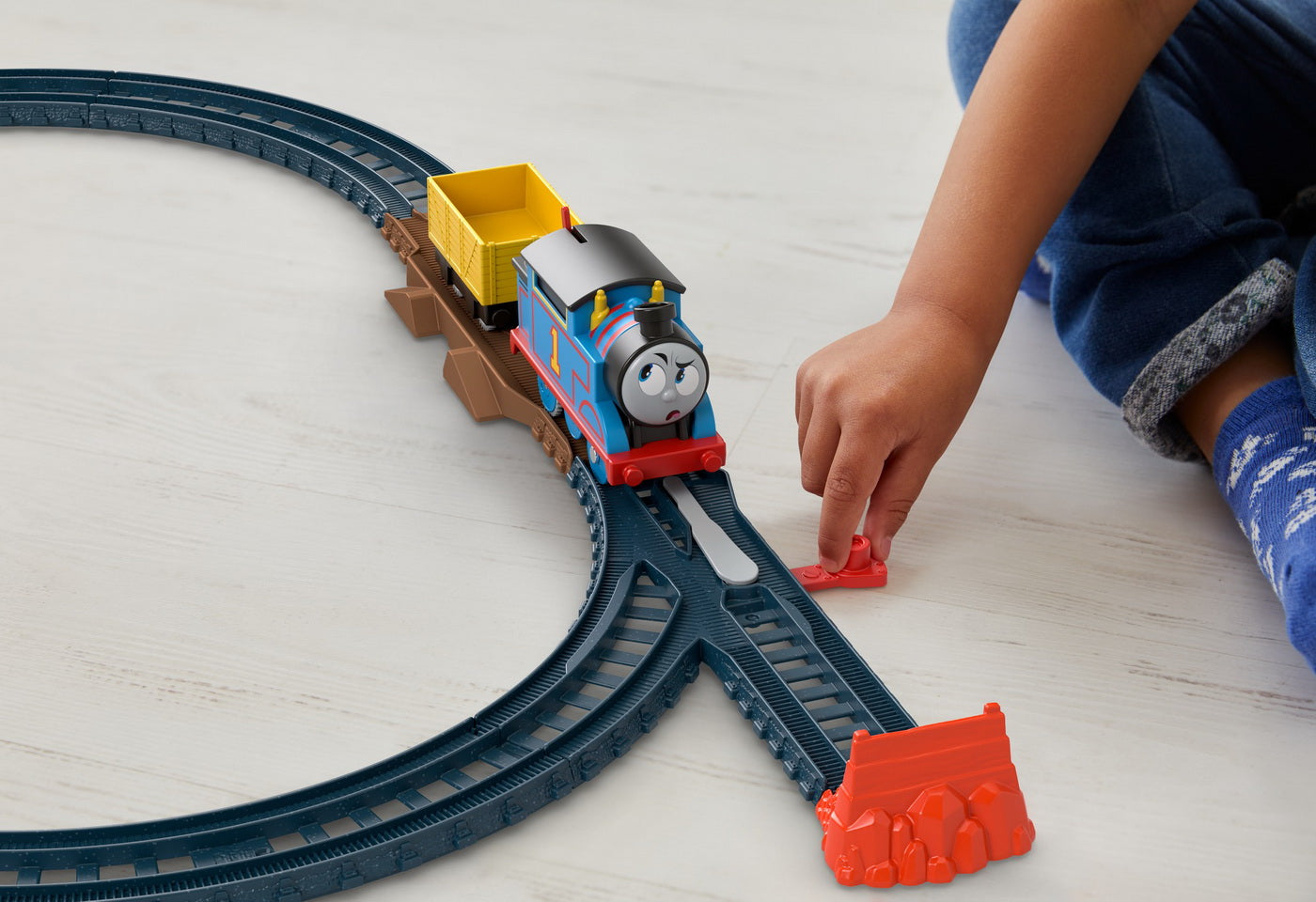 Thomas set de joaca cu locomotiva cranky motorizata si accesorii