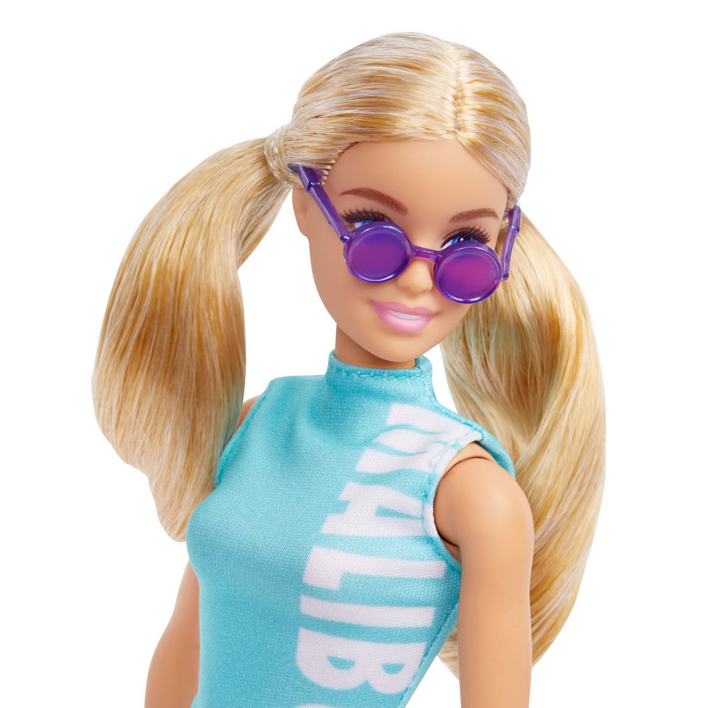 Papusa barbie fashionista blonda cu tinuta sport