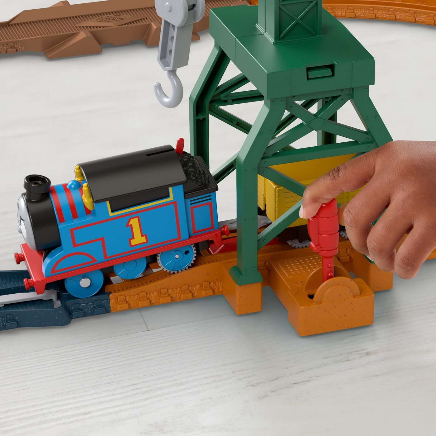 Thomas set de joaca cu locomotiva cranky motorizata si accesorii