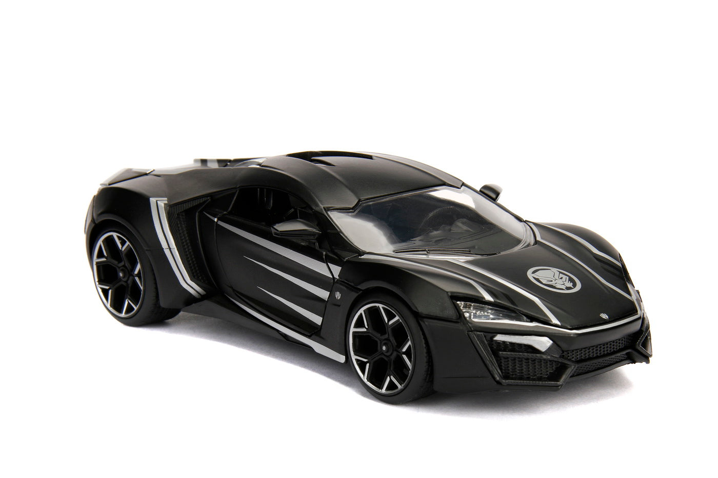 Masinuta marvel avengers lykan hypersport black panther scara 1 la 24